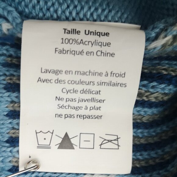 Canadian Tire Ladies One Size Blue & White Winter Themed Sweater - Picture 5 of 8